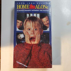 Home Alone A family Comedy Movie Without the Family  1990 VHS Tape